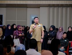 Melayat ke Rumah Duka Almarhum Ustad Usman Jasad, Bupati Adnan Sampaikan Duka Mendalam