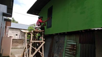 RTLH Terus Berlanjut, Personil Kodim 1426/Takalar Kini Fokus Pada Pengecetan
