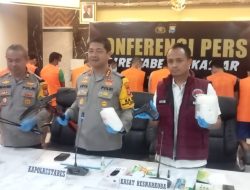 Penggerebekan Kampung Narkoba Borta, Polrestabes Makassar Sita Sabu dan Senjata Tajam