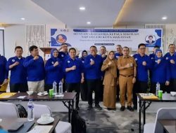 Plh Kadisdik Lantik Pengurus MKKS SMPN Kota Makassar Periode 2024-2028