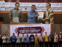 Bersama Wali Kota Makassar, Ketua DPRD Supratman Terima LHPK Tahun 2024 dari BPK Sulsel