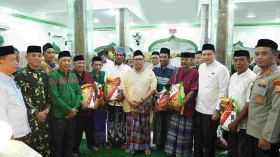 Safari Ramadhan, Bupati Takalar Serahkan Bantuan di Masjid Nurul Huda