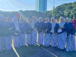 Peringati Hardiknas, Kepsek SDN Sudirman I Ikuti Upacara di Lapangan Karebosi