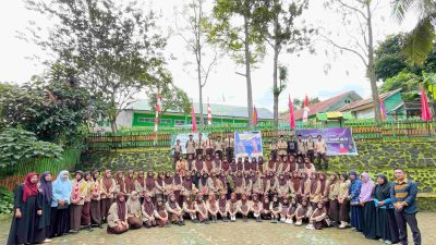 Laksanakan Program Kerja, Duta Baca Sulsel 2023 Lakukan Menulis Berita di MTs Boro Gowa