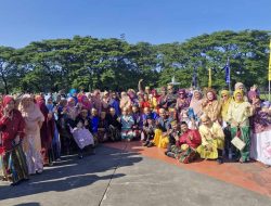 Peringati Hardiknas, Kepsek SMPN 3 Makassar Ikuti Upacara di Lapangan Karebosi