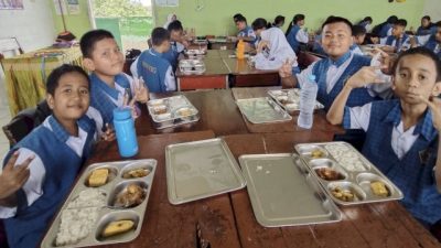 Kedua Kalinya, SMPN 3 Makassar Dapat Program Makan Bergizi Gratis dari Pemerintah