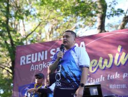 Wali Kota Munafri Hadiri dan Lepas Peserta Jalan Sehat, Senam dan Baksos IKA SMADA 88