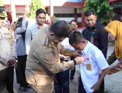 Pemkot Makassar Distribusikan Seragam Sekolah Gratis Tingkat SD/SMP Sebulan Penuh