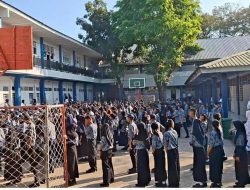 SMPN 8 Makassar Peringati Hari Anak Nasional 2025 dengan “Pagi Ceria”