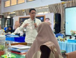 Ketua MKKS SMAN Kota Makassar, Syafruddin Bawakan Materi IHT di SMAN 5 Makassar