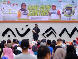 Lepas Peserta Jalan Santai, Bupati Gowa: Tingkatkan Kebersamaan dan Persatuan