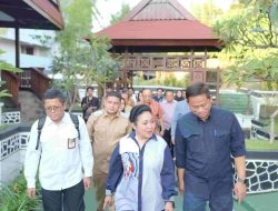 Munafri Temani Titik Soeharto dan Amran Sulaiman Nikmati Sunset di Kapal Phinisi