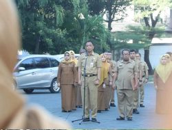 Pimpin Upacara Bendera, Kabag Umum DPRD Makassar Tekankan Kedisiplinan Pegawai dalam Jalankan Tugas
