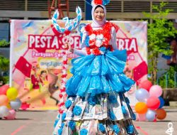HUT RI ke-80, SMPN 8 Makassar Gelar Porseni dan Lomba Fashion Show Daur Ulang