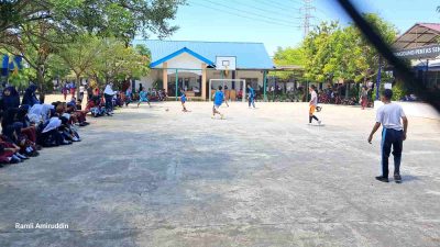 Semarak Kemerdekaan, SMPN 19 Makassar Gelar Lomba Tradisional untuk Siswa dan Guru