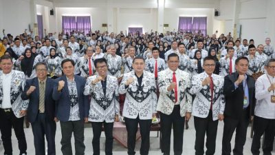 Pengukuhan PGRI Makassar, Wali Kota Munafri Ingatkan Guru Jaga Integritas