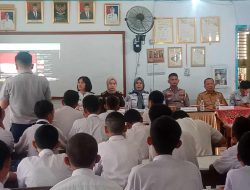 Bersama Instansi Terkait, SMPN 21 Makassar Gelar Sosialisasi Keselamatan Berlalu Lintas