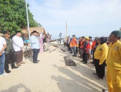 Munafri Bersama Satgas Pimpin Gotong-Royong Bersih-bersih di Pulau Samalona