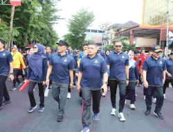 Puluhan Warga Tumpah Ruah di Losari, Semarak Jalan Santai Warnai HUT Kota Makassar ke-418