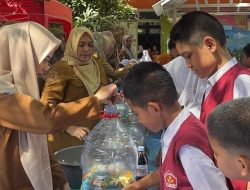 SDN Sudirman I Sukses Gelar Gerakan Makan Buah dan Produksi Eco Enzyme 10000 Liter