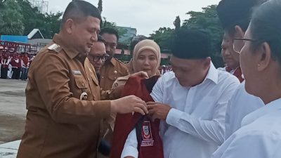 Kukuhkan RT/RW Terpilih, Wali Kota Munafri Tegaskan Tak Boleh Ada Sekat Politik