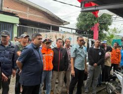 Tinjau Lokasi Banjir di Biringkanaya, Munafri Cari Solusi Penanganan di Sungai Biring Je’ne
