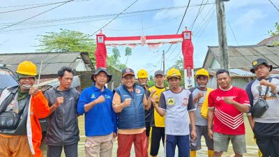 BPBD Sulsel Serahkan Bantuan Logistik ke Pengungsi Banjir Kelurahan Katimbang
