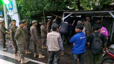 Penertiban PKL di Kota Makassar Berlangsung Tertib