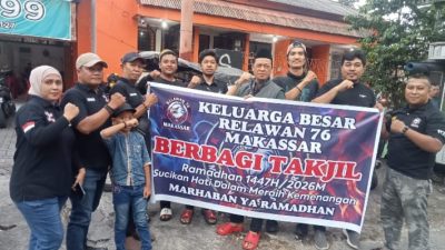 Relawan 76 Bagikan 200 Paket Takjil di Pekan Pertama Ramadan