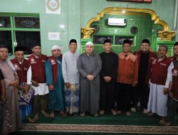 Wali Kota Munafri Serahkan Bantuan Paket Ramadan untuk Pengurus Masjid Nurul Hidayah