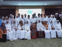 Laksanakan Manasik Umroh dan Buka Puasa, PT Alif Mitra Wisata Berangkatkan 35 Jemaah ke Tanah Suci