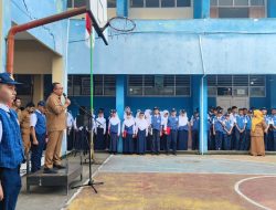 Hari Pertama Sekolah Pasca Libur Idul Fitri, SMPN 1 Makassar Gelar Upacara Bendera