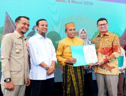 Hadiri Pengukuhan Loka BPOM Bone, Gubernur Sulsel: Perkuat Pengawasan Obat dan Makanan di Bosowasi
