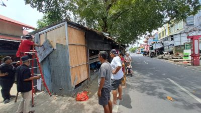 Berdiri 5 Tahun di Atas Drainase, Tiga Lapak di Tallo Akhirnya Ditertibkan