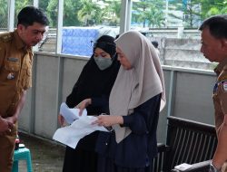 Ketua Dewan Lingkungan Hidup Kota Makassar Tinjau TPS3R dan Urban Farming di Kecamatan Wajo