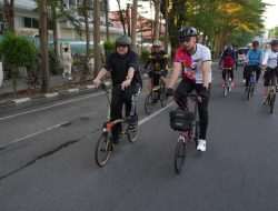 Wali Kota Munafri Gowes Bareng SKPD, Tinjau Jumat Bersih di Dua Kecamatan
