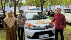 Jawab Kebutuhan Nakes, Gubernur Sulsel Serahkan Mobil Layanan Kesehatan untuk Warga Rongkong