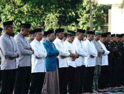 Pangdam XIV/Hasanuddin Salat Idul Adha Bersama Prajurit dan Masyarakat di Lapangan M Yusuf Makodam