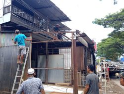 Penertiban, Warga Tamalanrea Bongkar Mandiri 6 Lapak di Atas Drainase