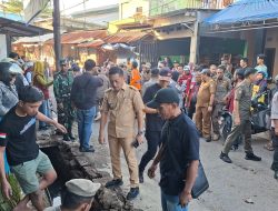 Bangun Kesadaran, Ratusan Pedagang di Mamajang Tertibkan Sendiri Lapak Dagangannya