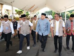 Wali Kota Munafri Dampingi Menhaj RI Sambut Kepulangan Jemaah Haji Kota Makassar