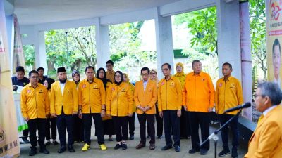 HUT MKGR ke-65, Taufan Pawe Beserta Pengurus Ziarah ke TMP Panaikang