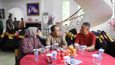 Momen Imlek, Danny Pomanto Silaturahmi ke Rumah Tokoh Tionghoa