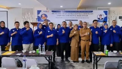 Plh Kadisdik Lantik Pengurus MKKS SMPN Kota Makassar Periode 2024-2028