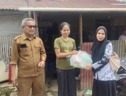 Peduli Korban Banjir, Keluarga Besar SDN Minasa Upa Salurkan Sembako di Perumahan Nusa Harapan Permai