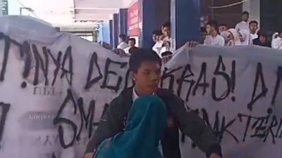 Dicekal Maju di Pemilihan Ketua OSIS, Ratusan Siswa SMAN 11 Makassar Lakukan Aksi Demo Minta Nuraliyah Dicopot Jadi Kepsek
