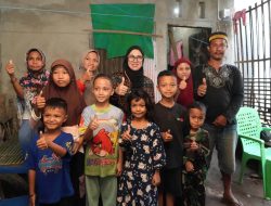 Kunjungi Keluarga Miskin Ekstrem di Kalebarembeng, Bupati Gowa Serahkan Sejumlah Bantuan