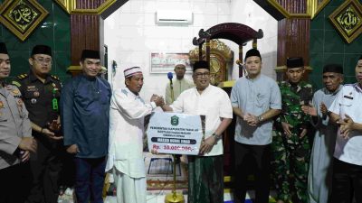 Safari Ramadhan, Bupati Takalar Serahkan Bantuan Dana Hibah Pembangunan di Masjid Nurul Jihad