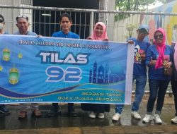 Gelar Amaliah Ramadhan, Alumni Tilas 92 Makassar Berbagi Ratusan Takjil ke Pengguna Jalan