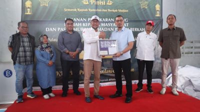 Plh Sekda Makassar – Kepala BI Sulsel Buka Layanan Penukaran Uang dan Pasar Murah di Pulau Lae-lae